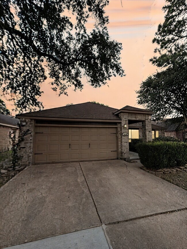 Photo - 1042 Cascade Creek Dr