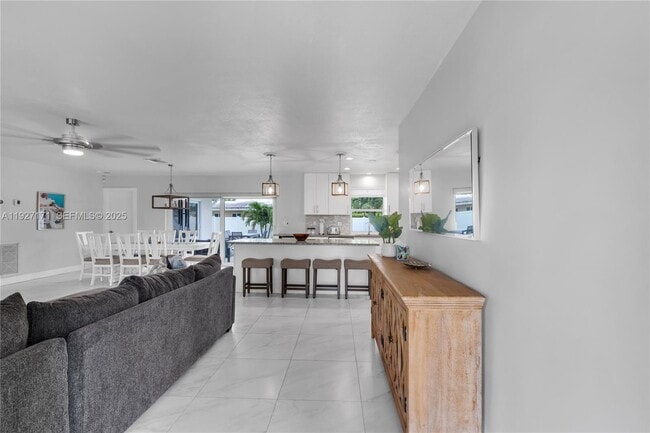 Photo - 251 SE 8th St