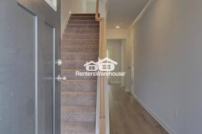 Photo - 3203 Bateman Drive SE