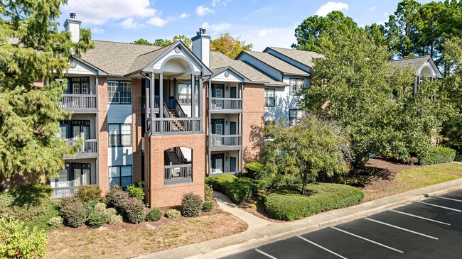 Lakeside Apartment Community in Raleigh, NC