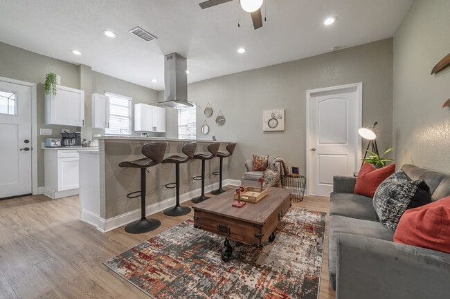 Photo - 2501 W North B St Unidad FL2-ID1053140P