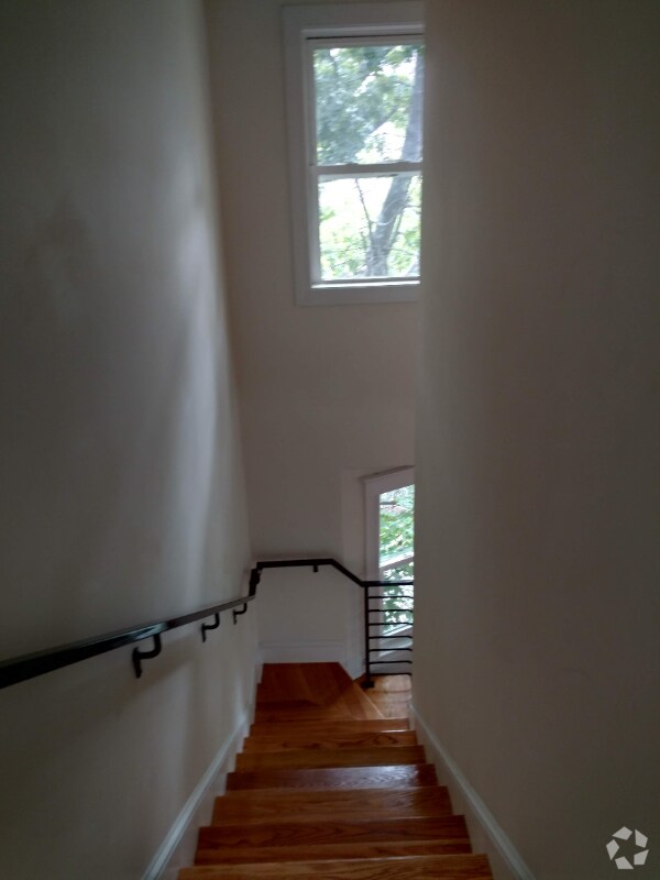 Building Photo - 200 Parker Hill Ave Unit 2 Rental