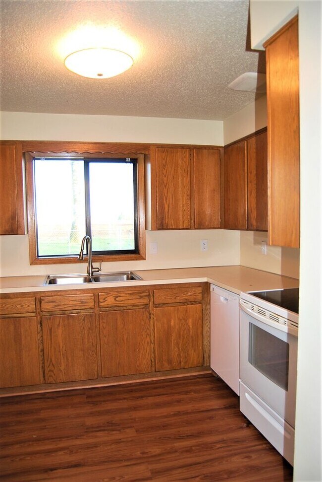Photo - 3 Bedroom 2 Bath Dayton OR