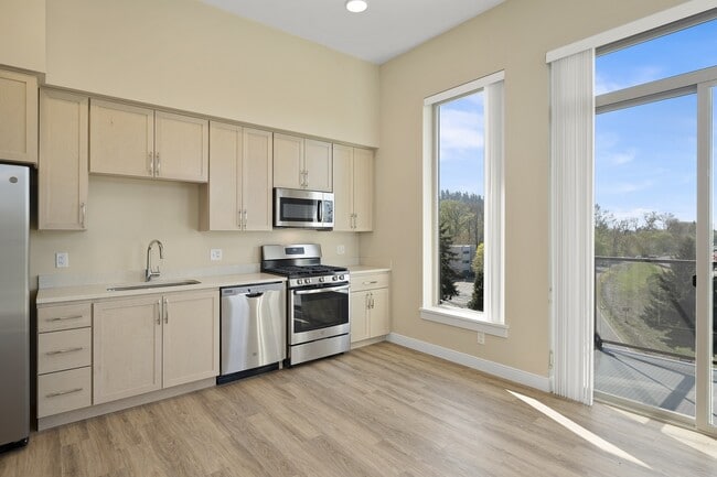 35 Club | Kitchen
