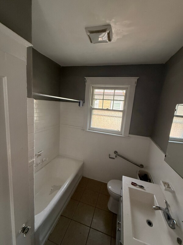 Photo - 672 N Fred Shuttlesworth Cir Unit Apt 2