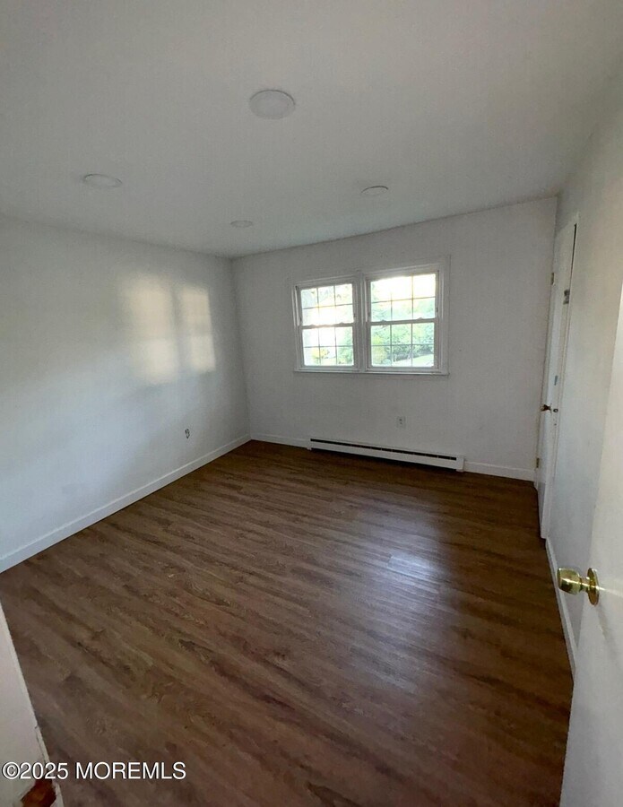 Photo - 2001 Logan Rd