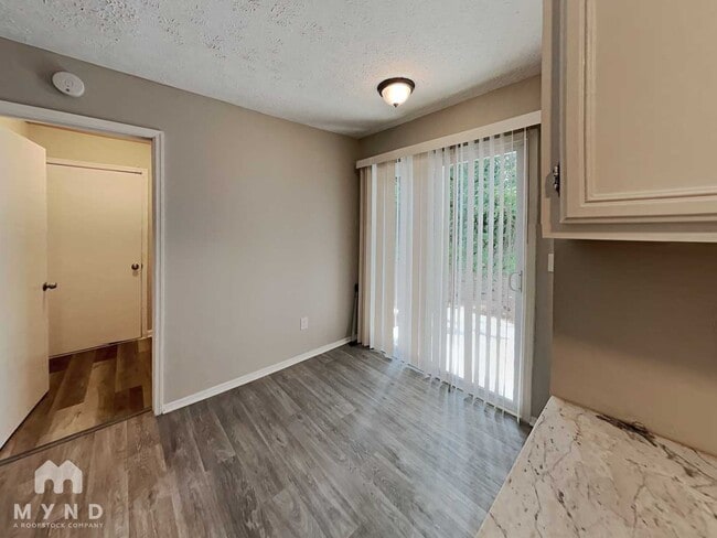 Photo - 5531 Downs Way