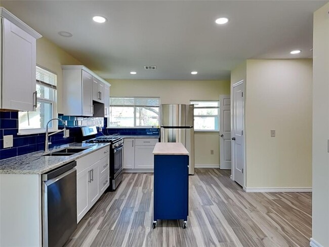 Photo - 2341 NW 11th St