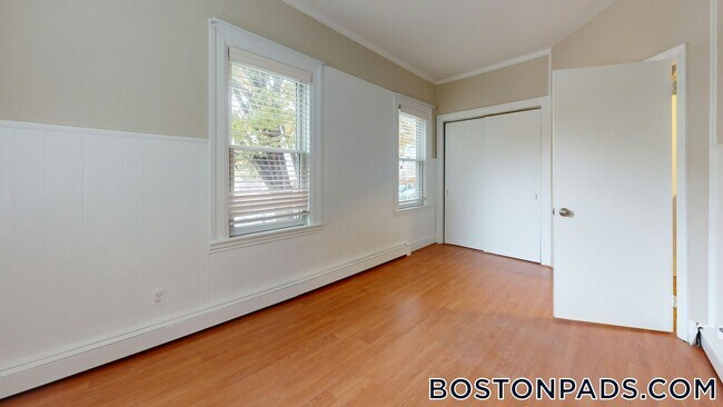 Photo - 310 Lowell St