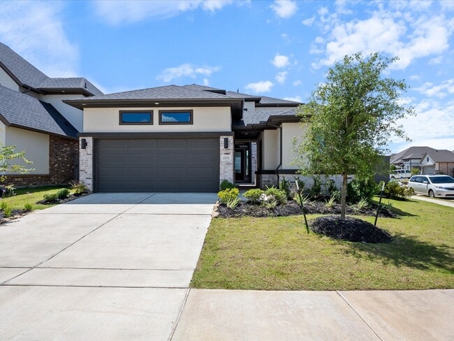 Building Photo - 17051 Luminous Ln Rental