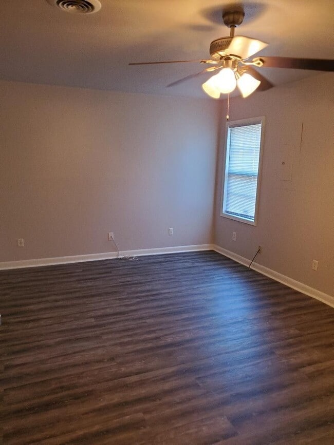 Photo - 2505 Douglas Dr