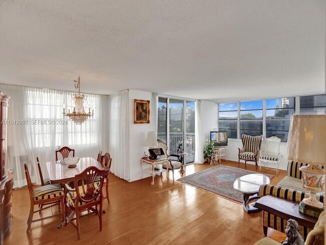 Photo - 18051 Biscayne Blvd Unit 304