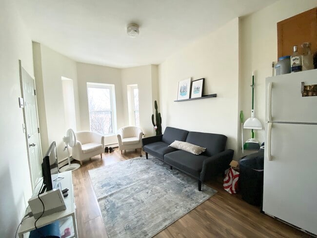 Building Photo - 72 Hammond St Unit 3