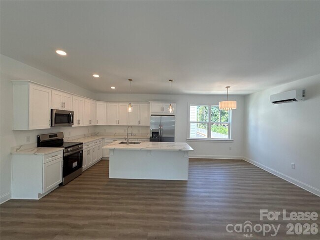 2100 Bombay Wy