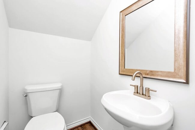 Building Photo - 12818 Chamberlain Dr