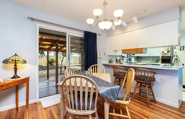 Photo - 804 SE 168th Ave