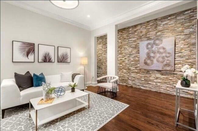 Photo - 382 Commonwealth Ave Unidad 13