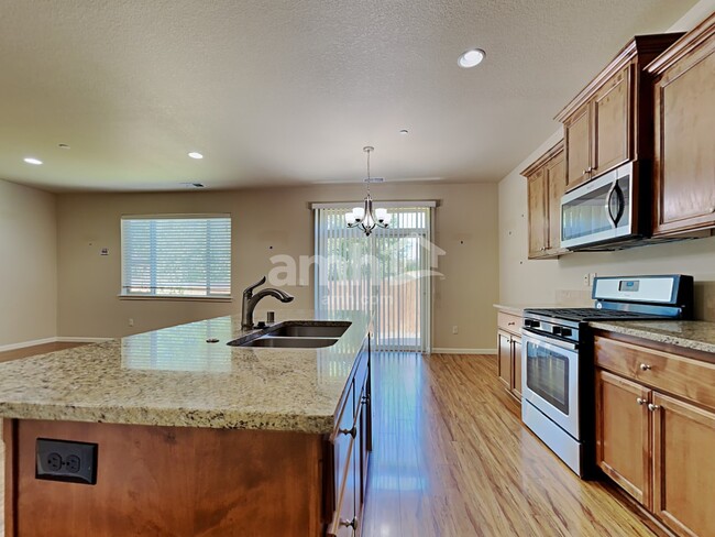 Photo - 3208 NE 75th St