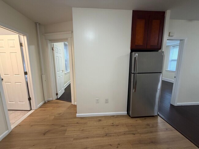 Photo - 40 64th St Unit 3