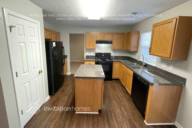 Photo - 1702 Prism Pl