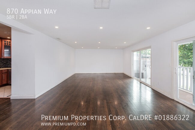 Photo - 870 Appian Way