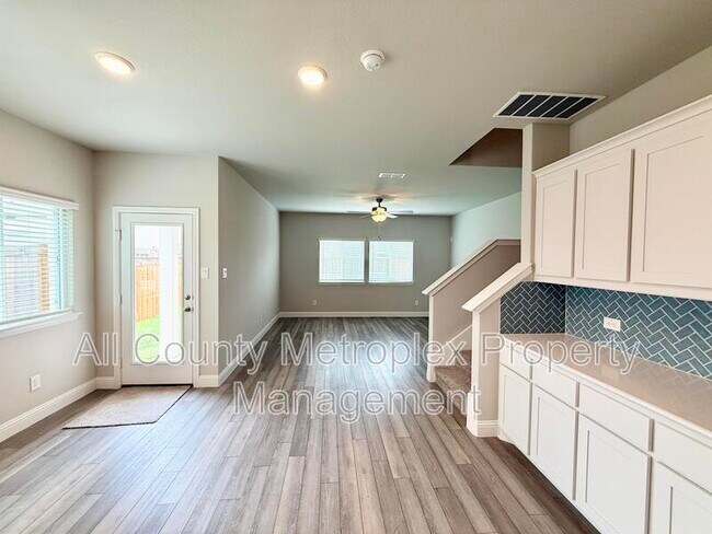 Photo - 3113 Ethan Ln