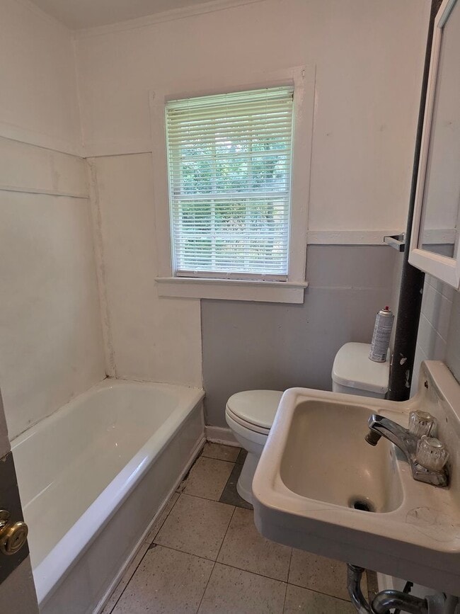 Photo - 1127 Avalon Ave