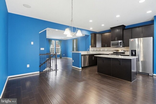 Photo - 7408 Wild Honey Way