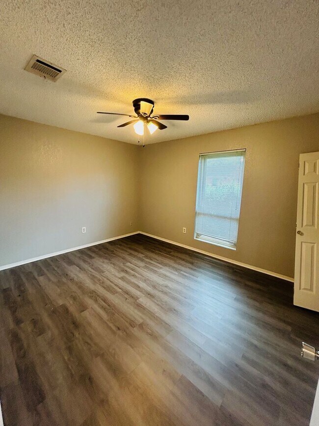 Photo - 928 Vail Highlands Cir