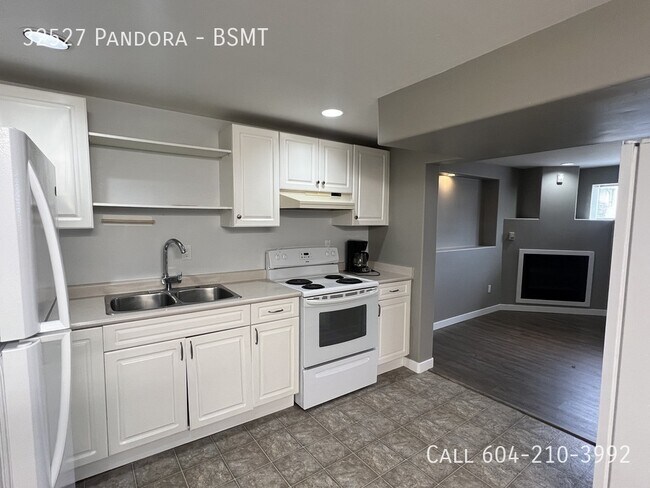 Photo - Spacious Suite-Great Price!