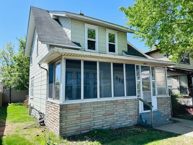Building Photo - Great 3 Bedroom Home Near Whole Foods and ...