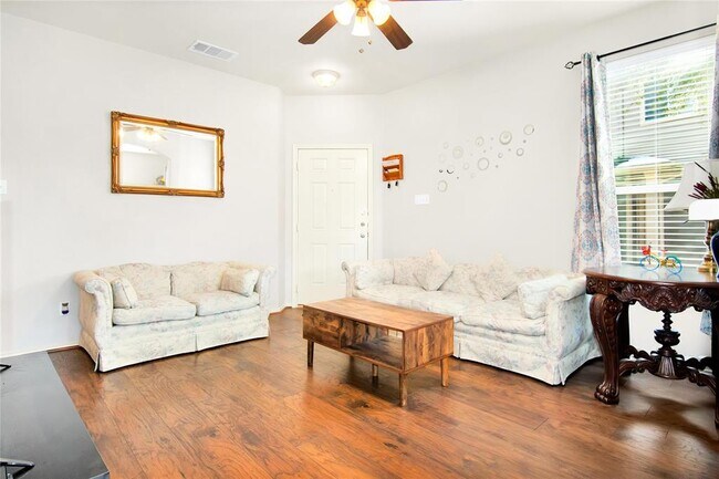 Photo - 14416 Lewis Carroll Ln