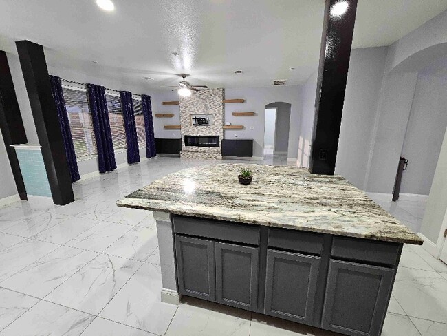 Photo - 204 Frontier Cove