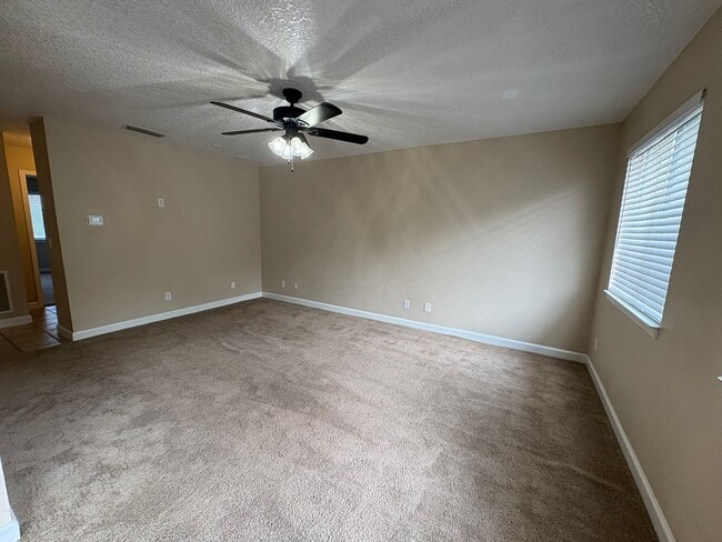 Photo - Move in ready 1/1 apartment