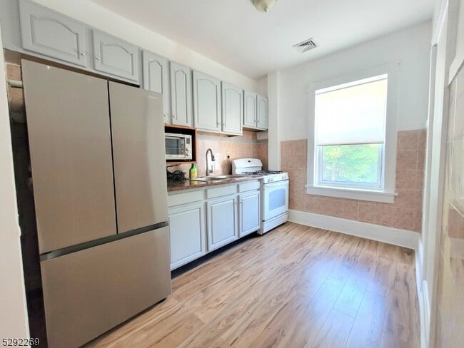 Photo - 551 Franklin Ave Unit 2R