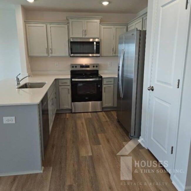 Photo - 770 Embark Cir