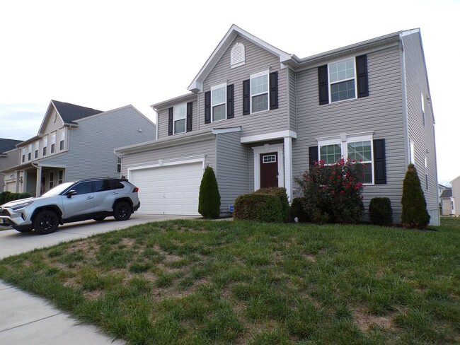 Spacious Colonial in Lee's Parke - Spacious Colonial in Lee's Parke Casa