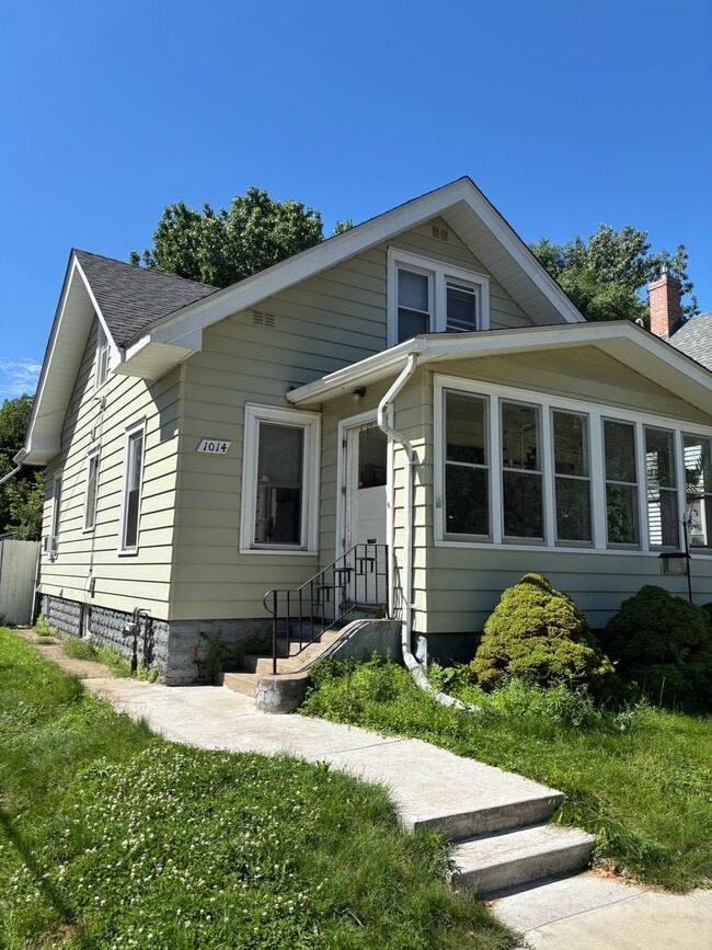 Spacious 3 Bedroom 2 Bath Unit in Northeas... - Spacious 3 Bedroom 2 Bath Unit in Northeas... Casa