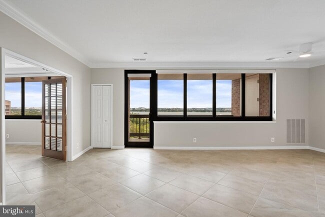 Photo - 1805 Crystal Dr Unit 1109S