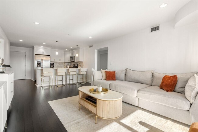 Photo - 770 Washington Ave Unit 404