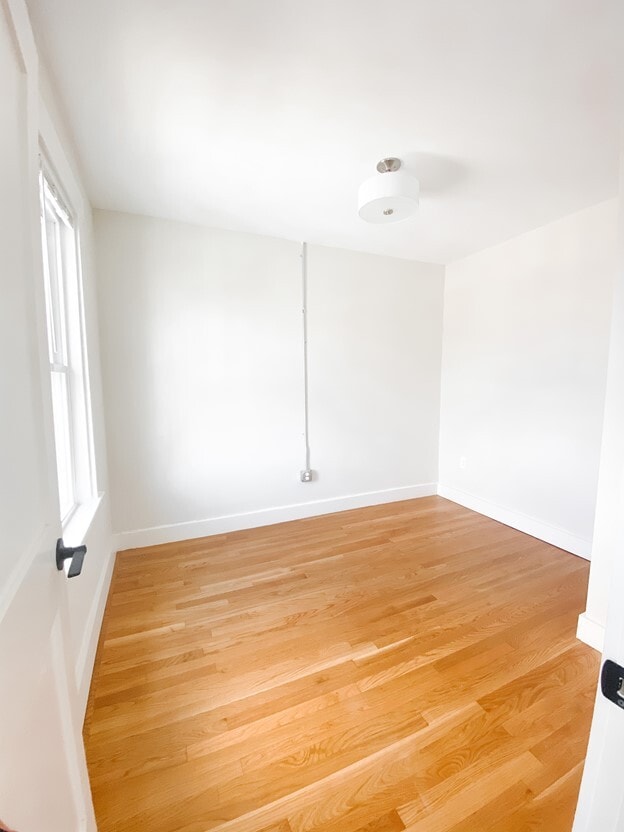 Photo - 84 Emerson St