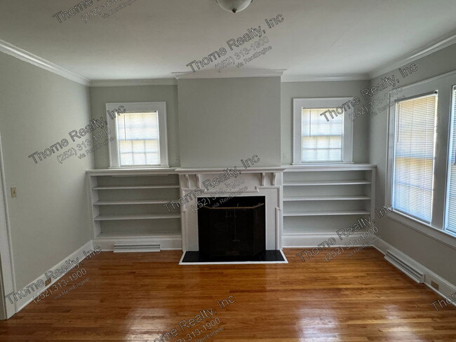 Photo - 823 Western Ave