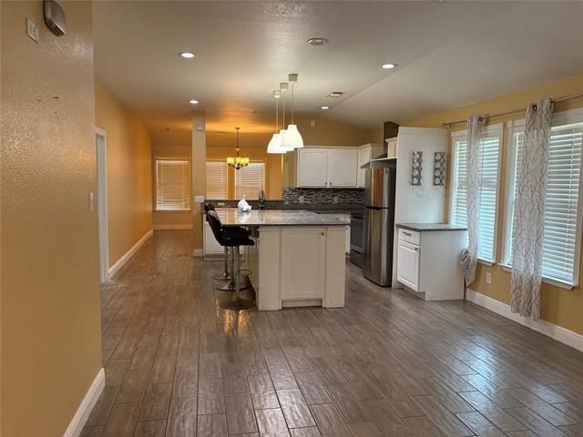 Photo - 700 Stonedale Dr
