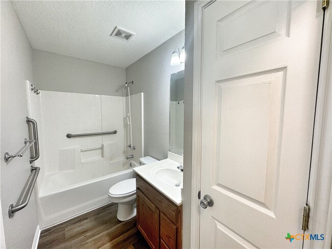 Photo - 521 Woodlake Dr Casa