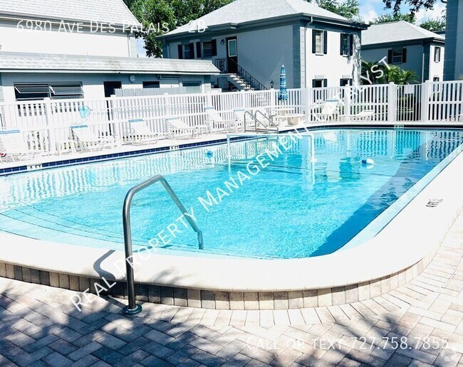 Building Photo - 6980 Avenue Des Palais Rental