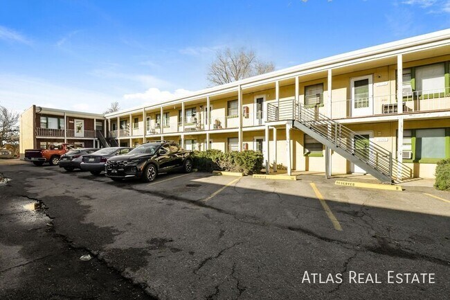 Photo - 3759 Wolff St