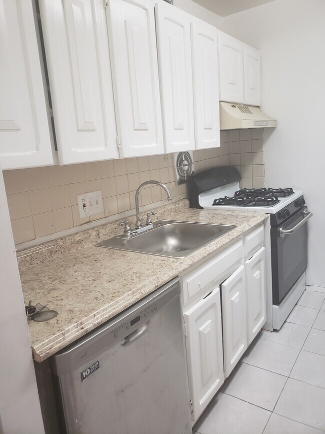 Photo - 2904 Kings Chapel Rd Unidad 16