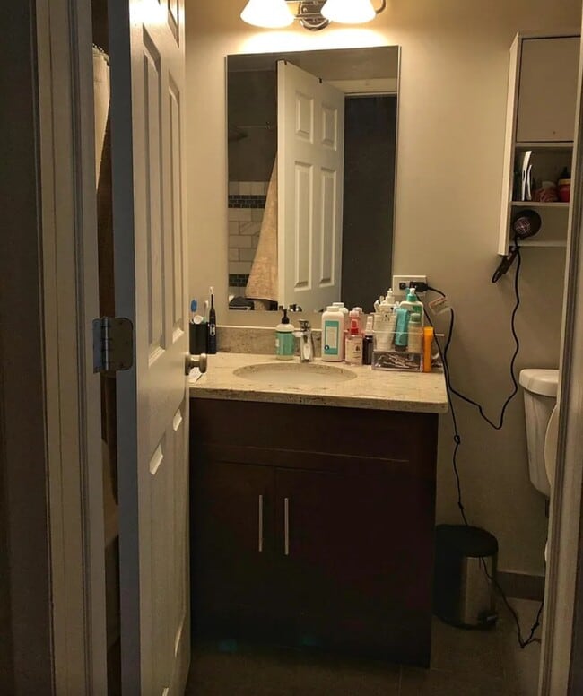 Photo - Gorgeous 2 bed 1 bath in the Edgewater area Unidad 2