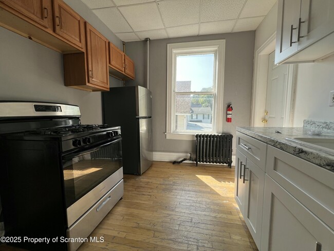 Photo - 2087 N Main Ave