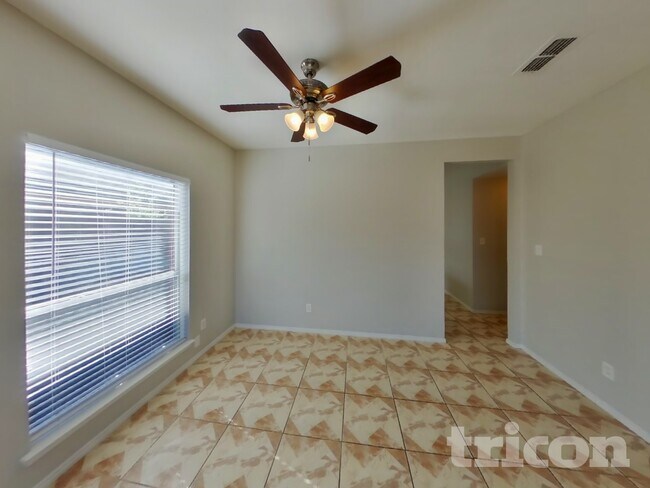 Photo - 7112 Avington Way